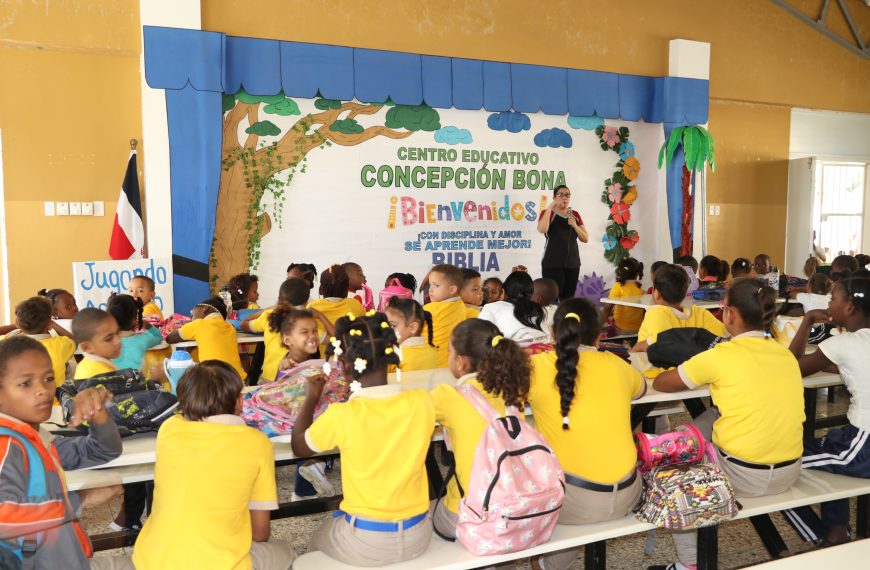SRSCO ADIESTRA NIÑOS SOBRE HIGUIENE BUCAL.