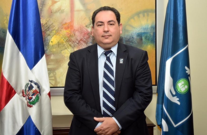 Presidente Luis Abinader designa a Mario Lama director ejecutivo del SNS