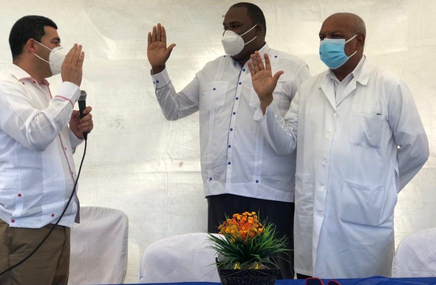 SRS CIBAO OCCIDENTAL JURAMENTA DIRECTORES HOSPITALES DE VALVERDE.