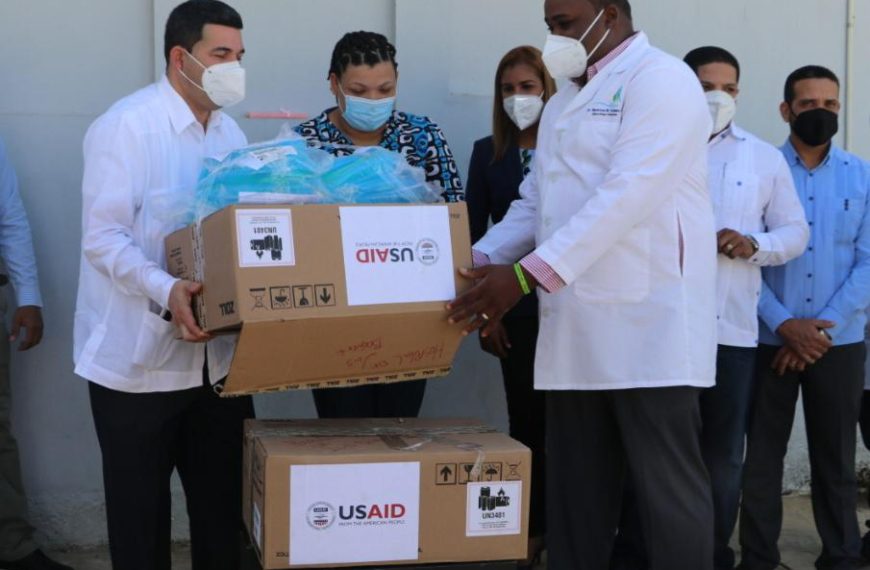 HOSPITAL LUIS L. BOGAERT DE MAO RECIBE VENTILADORES ARTIFICIALES.