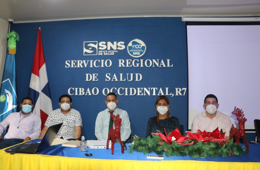 SRS CIBAO OCCIDENTAL CAPACITA DIRECTORES DE HOSPITALES Y SUPERVISORES DE ÁREAS