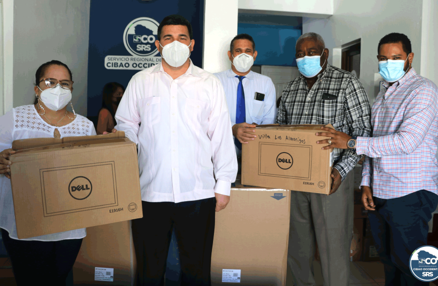 SRSCO, entrega equipos tecnol&oacute;gicos a hospitales.