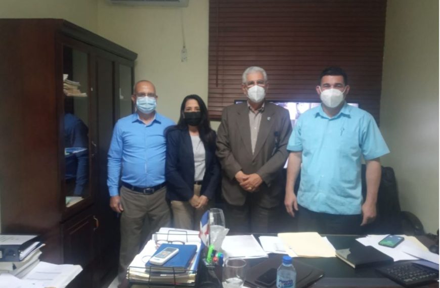 SRSCO, recibe funcionarios del SNS.