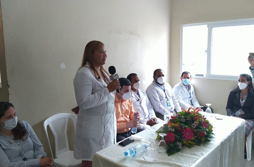 SNS-SRSCO, posicionan directora de hospital.