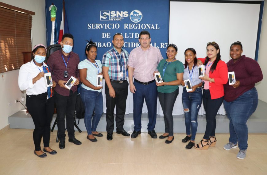 SRSCO-SNS, Entrega de Equipos M&oacute;viles al Personal Programa 42 VIH de la Regi&oacute;n Cibao Occidental.