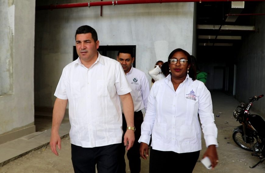 SRSCN SUPERVISA AVANCES EN LA CONSTRUCCIÓN DEL HOSPITAL DE DAJABÓN
