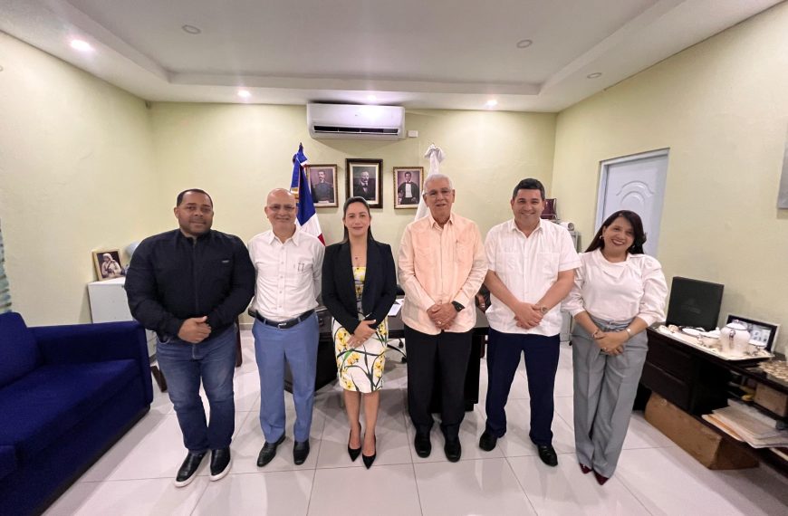 SNS REALIZA TERCERA ENTREGA DEL PROGRAMA “RESTABLECIENDO SONRISAS” EN LA PROVINCIA VALVERDE