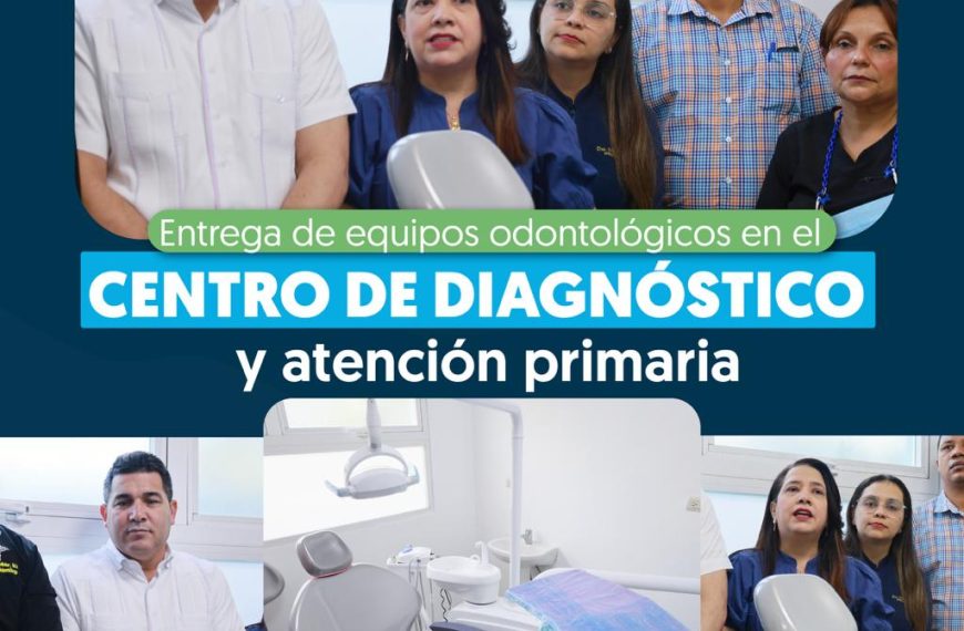 SERVICIO REGIONAL DE SALUD CIBAO NOROESTE ENTREGA EQUIPOS ODONTOL&Oacute;GICOS EN MAO
